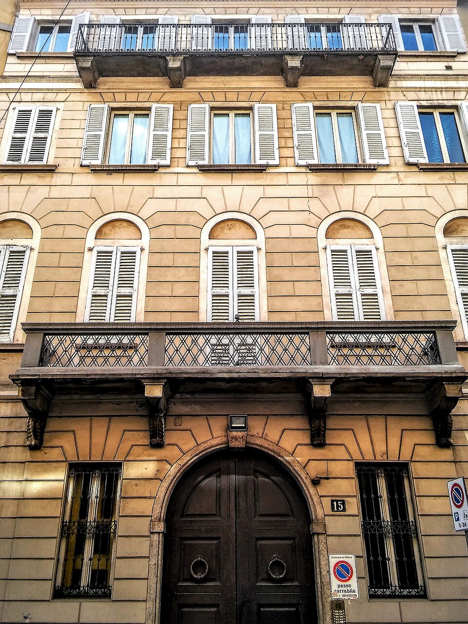 A photograph of Mapelli Palace