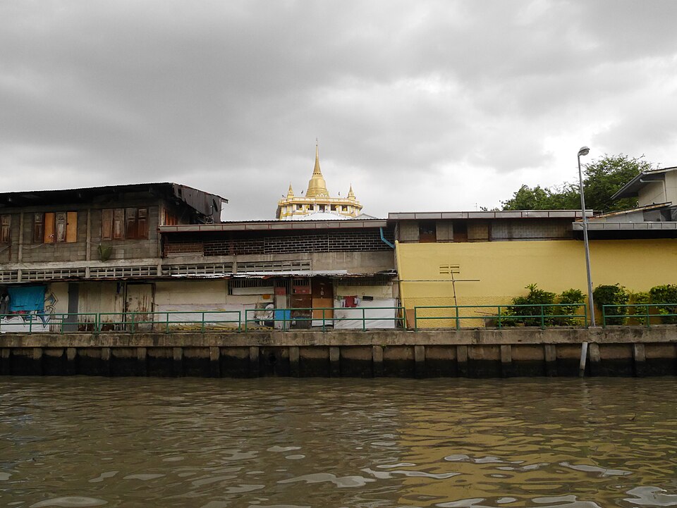 A photograph of Wat Saket
