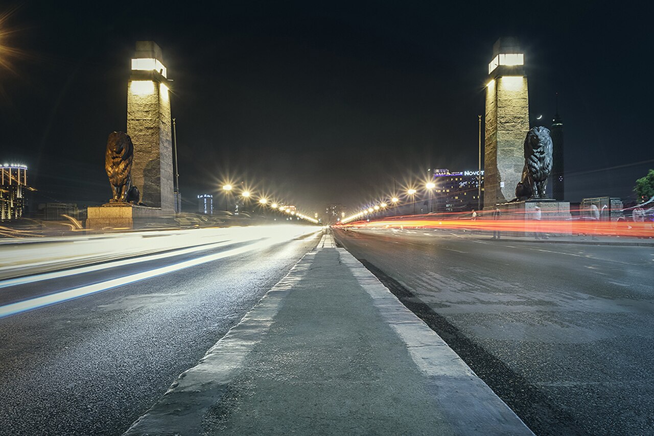 A photograph of Qasr El Nil Bridge