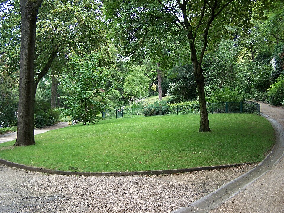 A photograph of square Samuel-de-Champlain