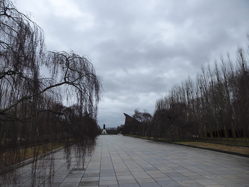 A photograph of Soviet War Memorial
