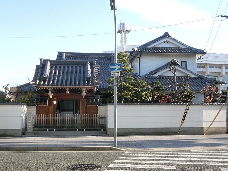 A photograph of 西法寺