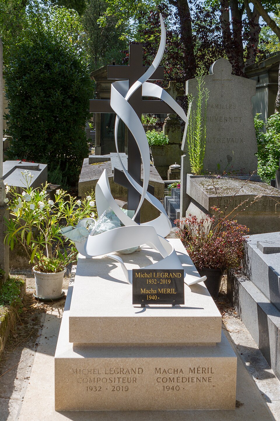 A photograph of Grave of Legrand