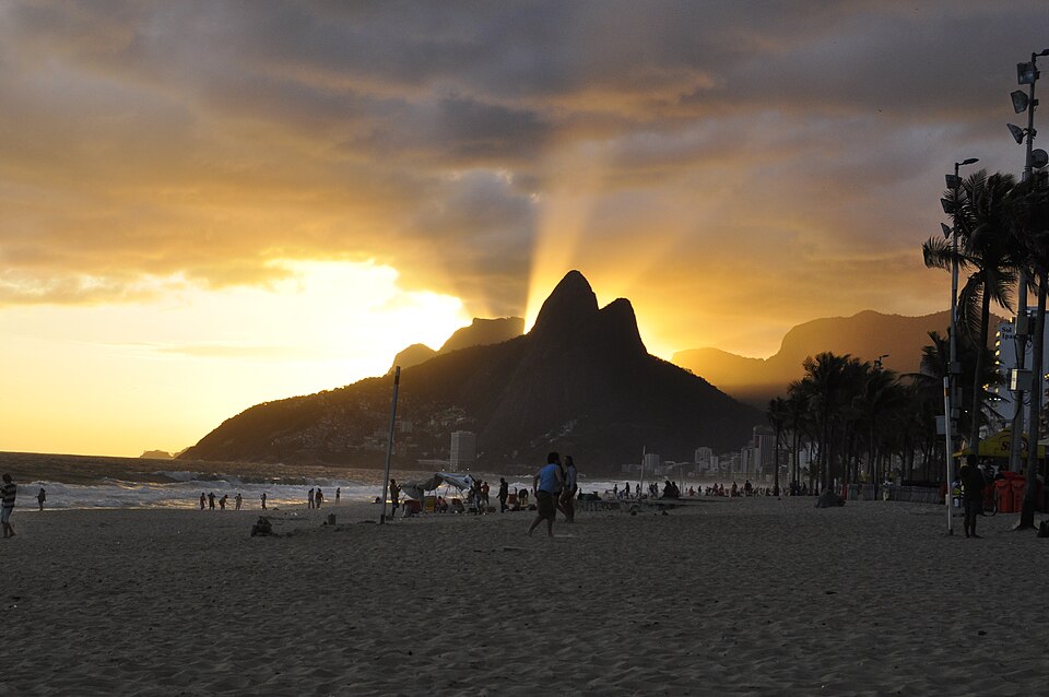 A photograph of Morro Dois Irmãos