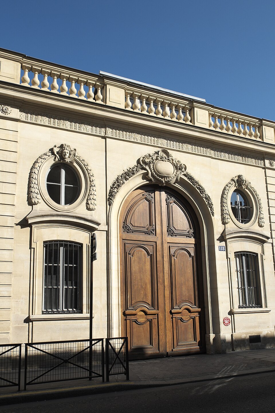 A photograph of Lycée Paul Claudel-d'Hulst
