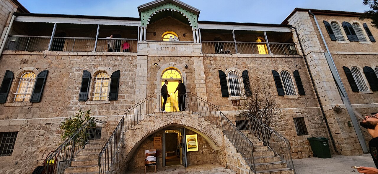 A photograph of Hansen House
