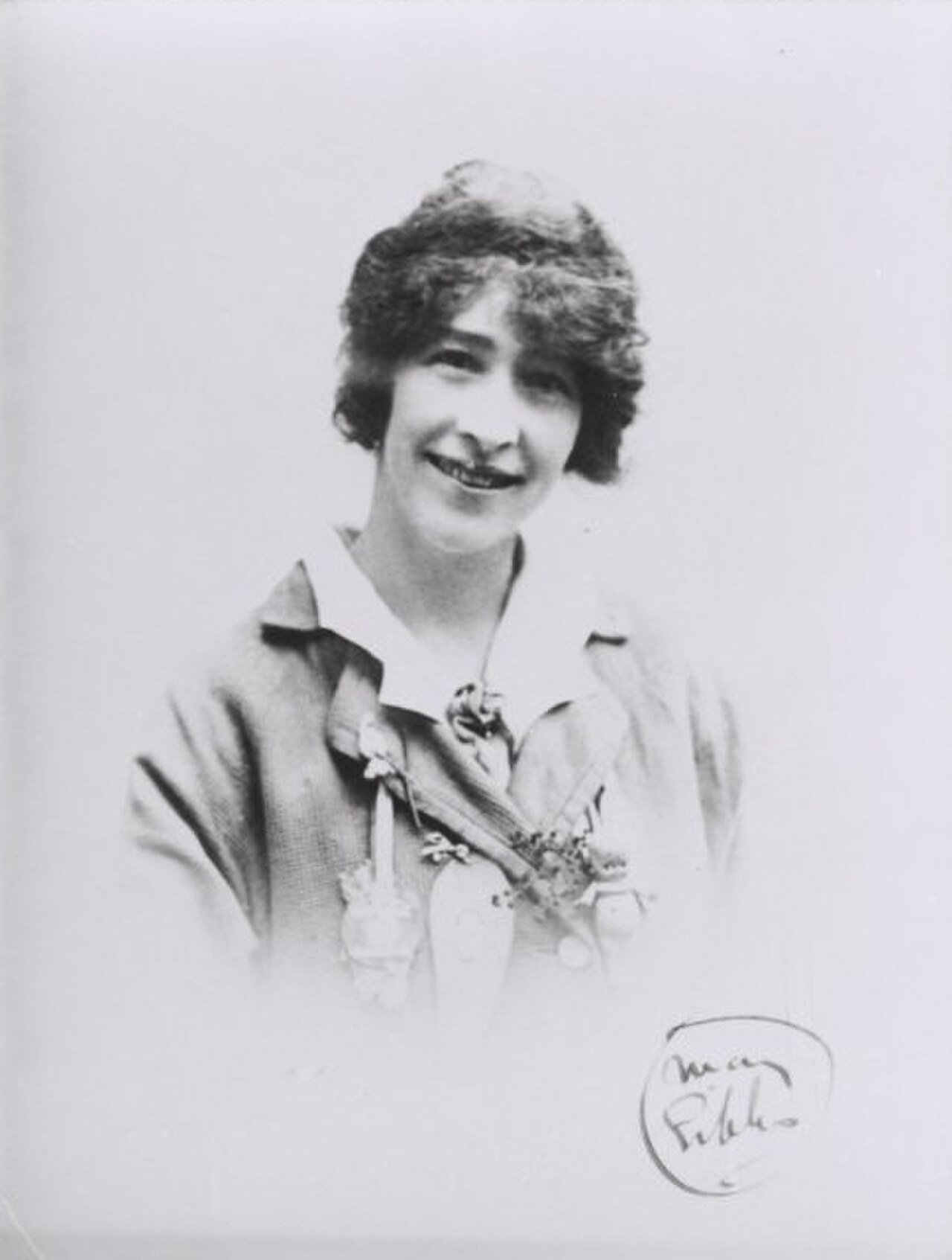 May Gibbs fotoğrafı