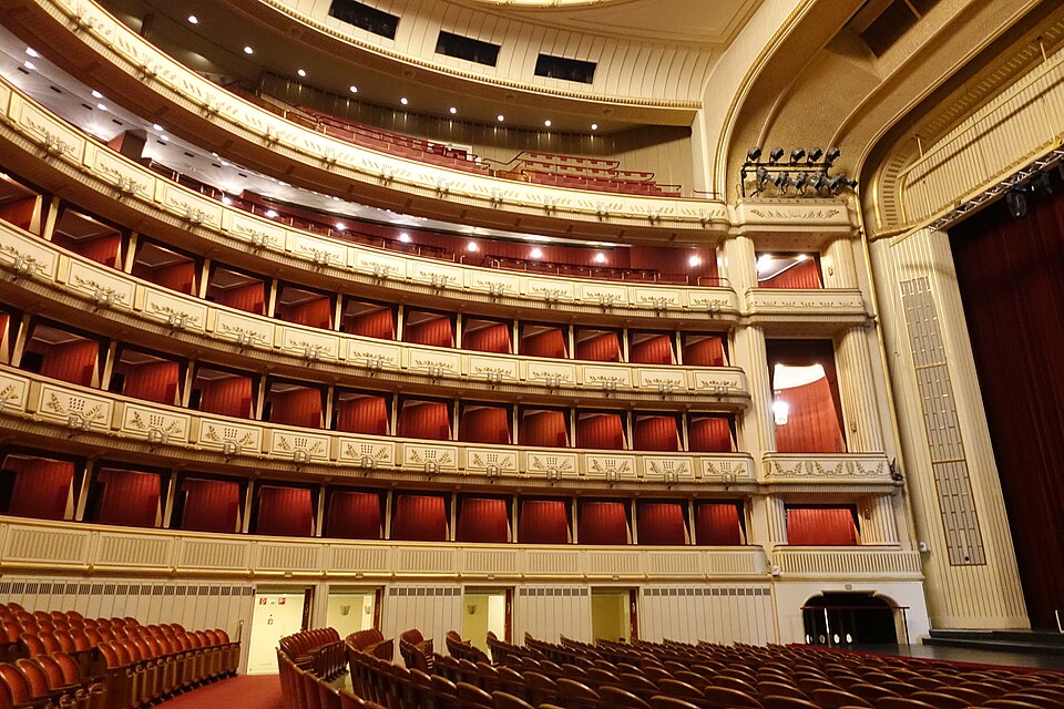 A photograph of Standing-room evening at the State Opera