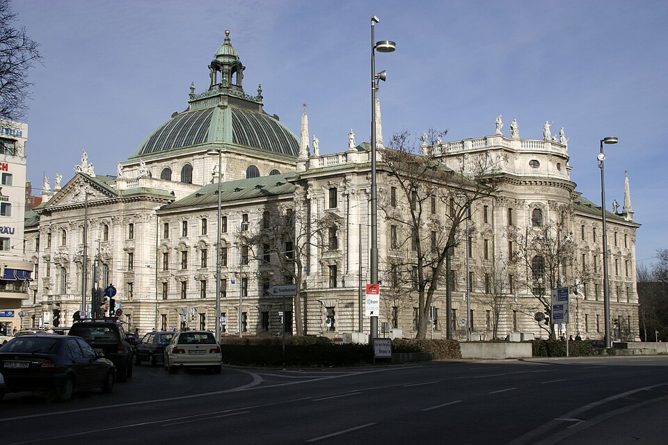 A photograph of Justizpalast