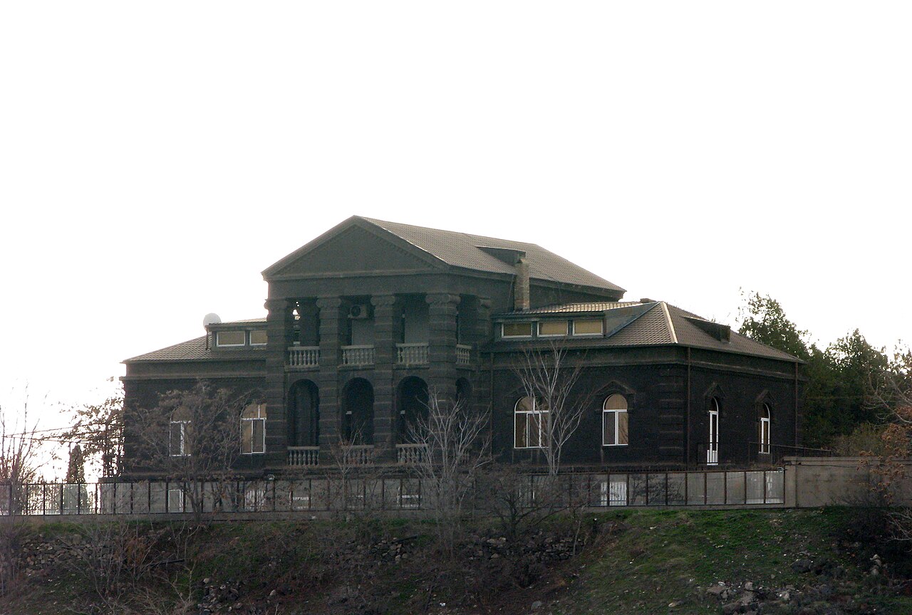 Una fotografia di Aghasi Khanjyan mansion