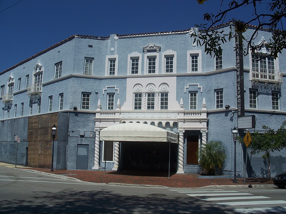 A photograph of Coconut Grove Playhouse