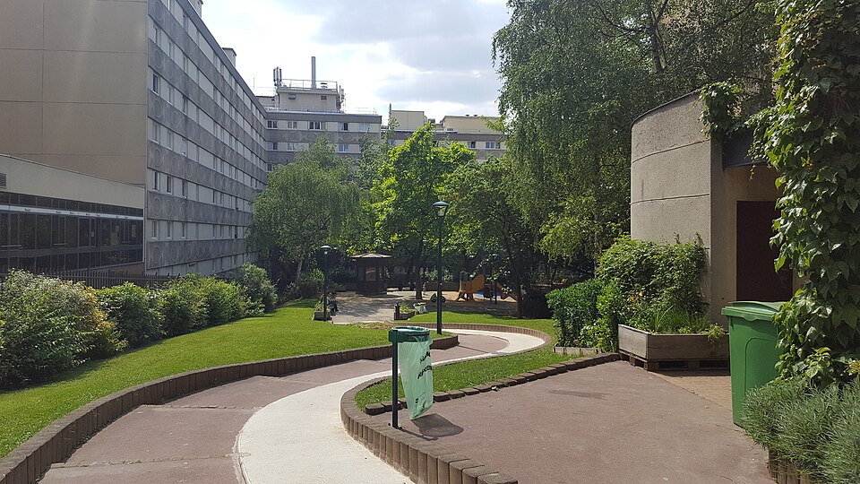 A photograph of jardin Compans