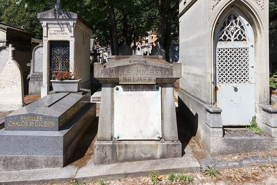 A photograph of Grave of Michelot-Delmer
