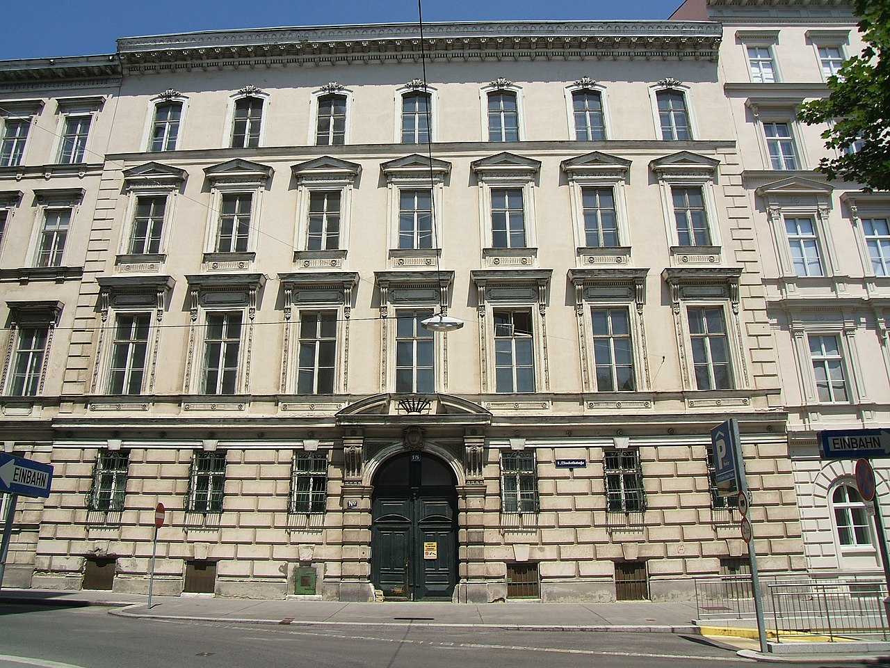 Palais Mayr