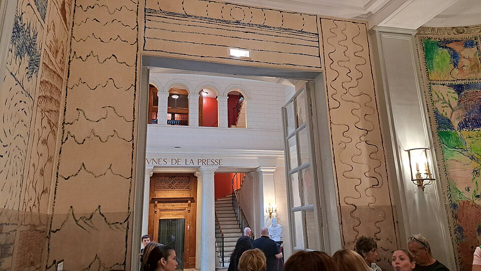 A photograph of Palais Bourbon
