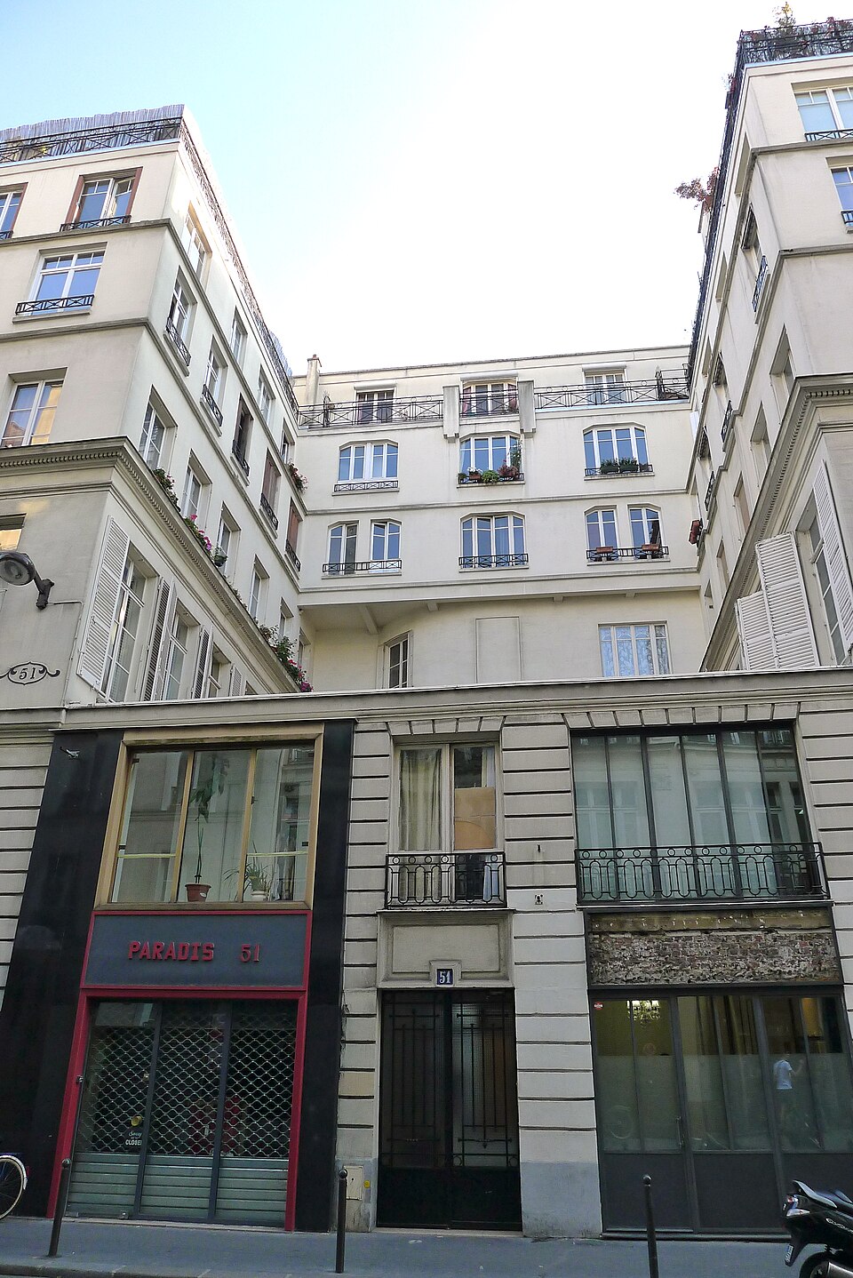 A photograph of hôtel de Raguse