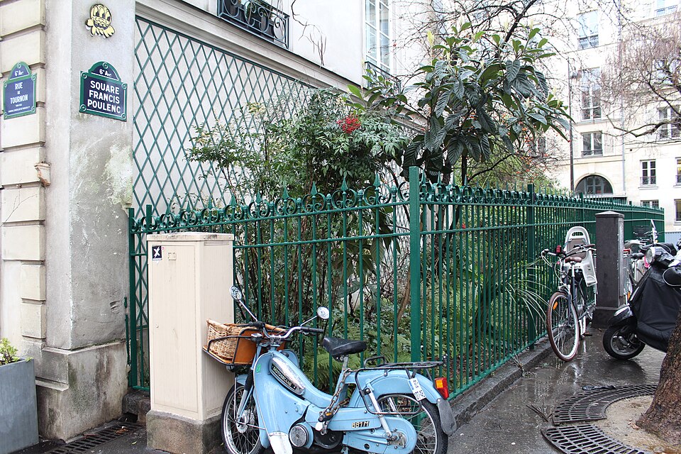 A photograph of square Francis-Poulenc