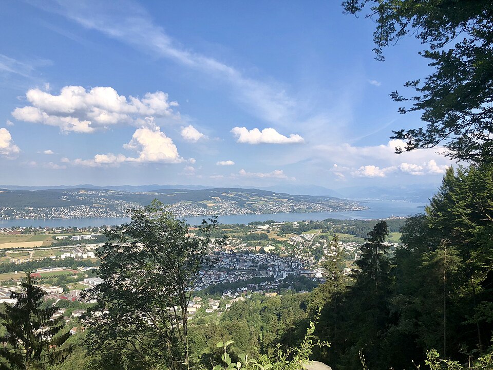 A photograph of Üetliberg