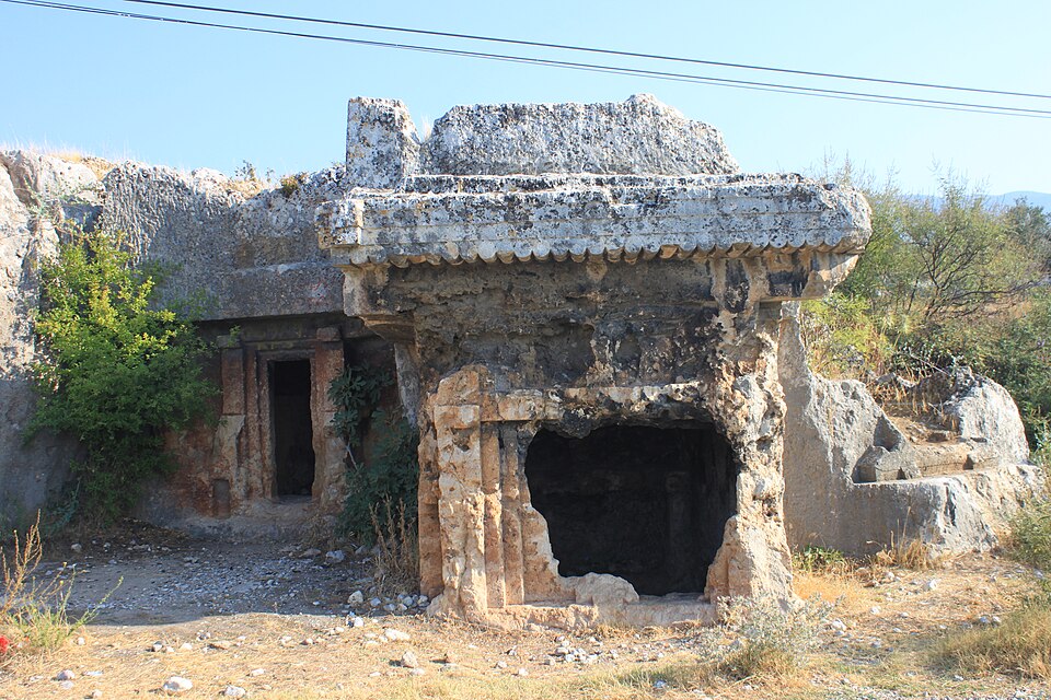 A photograph of Araxa