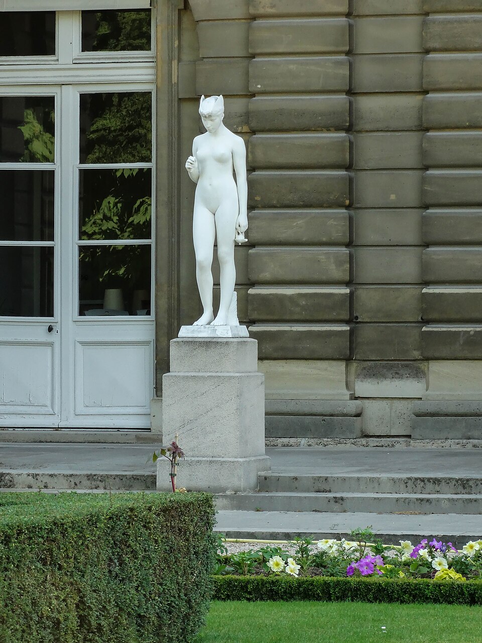 A photograph of Psyché sous l'emprise du mystère