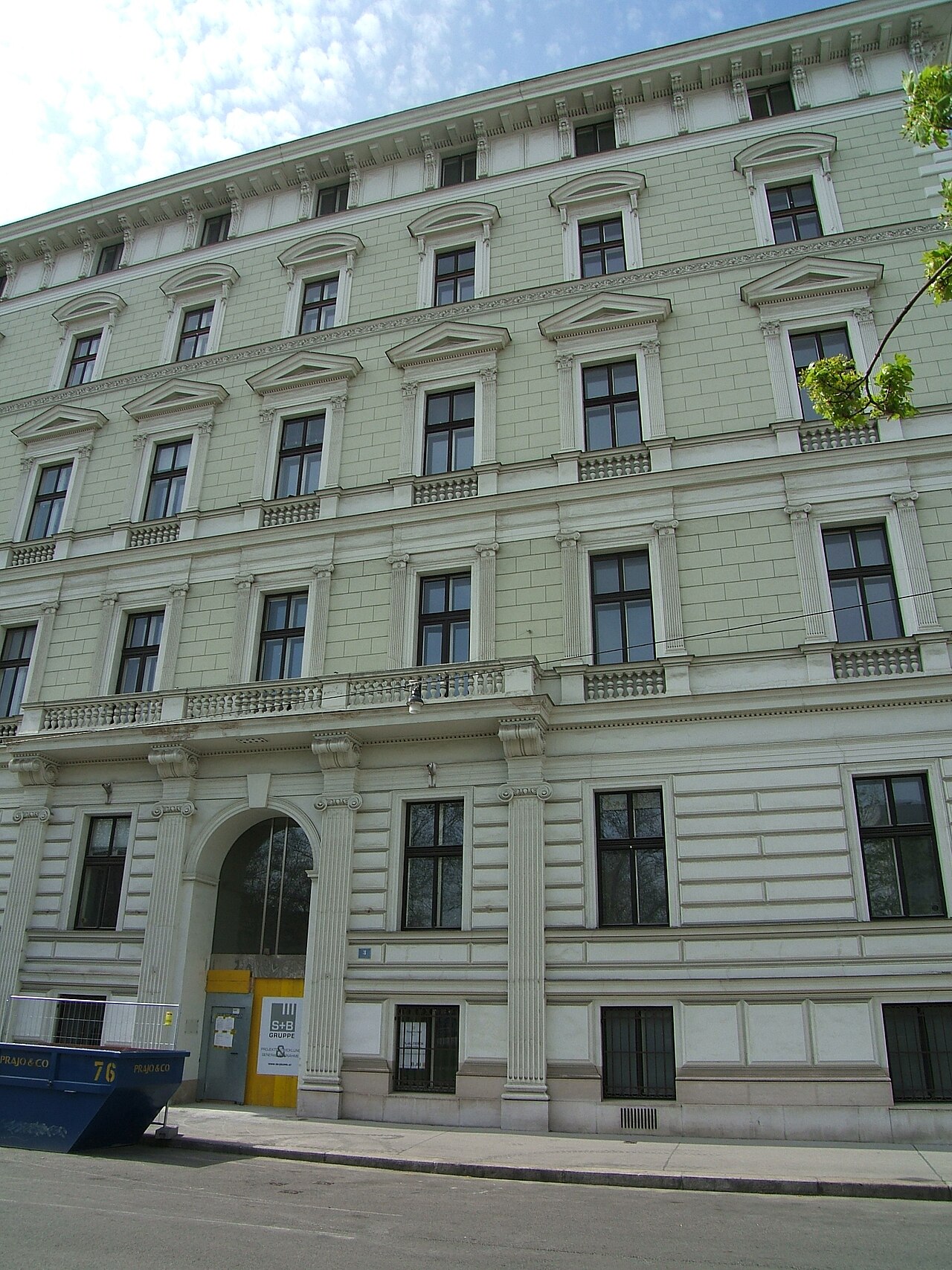 صورة Palais Gutmann