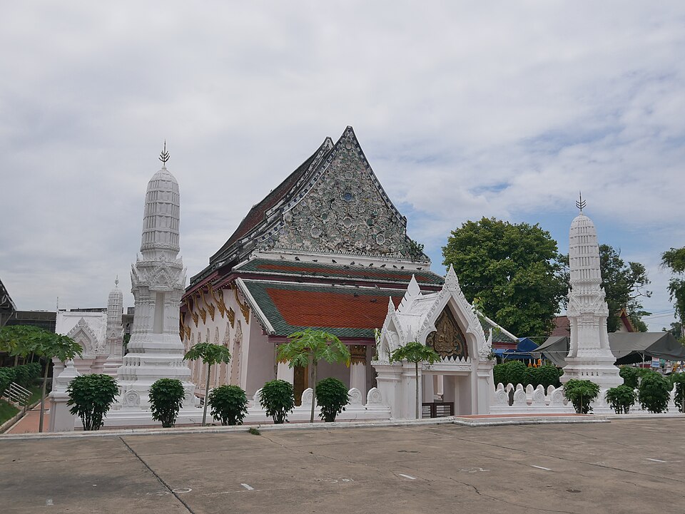A photograph of Wat Bang Khun Thian Nok