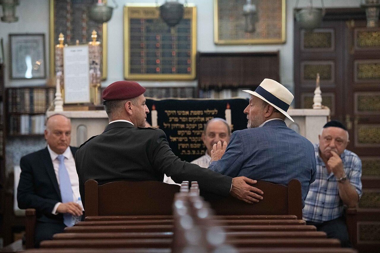 Synagogue Laazama fotoğrafı