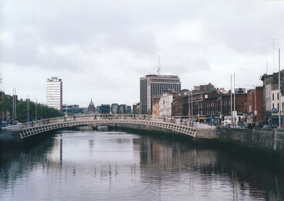 A photograph of Ha'penny Bridge