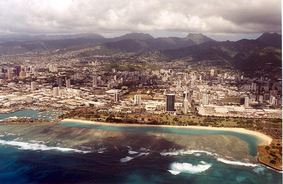 A photograph of Ala Moana Beach Park