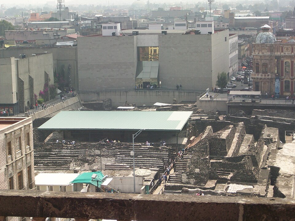 A photograph of Templo Mayor