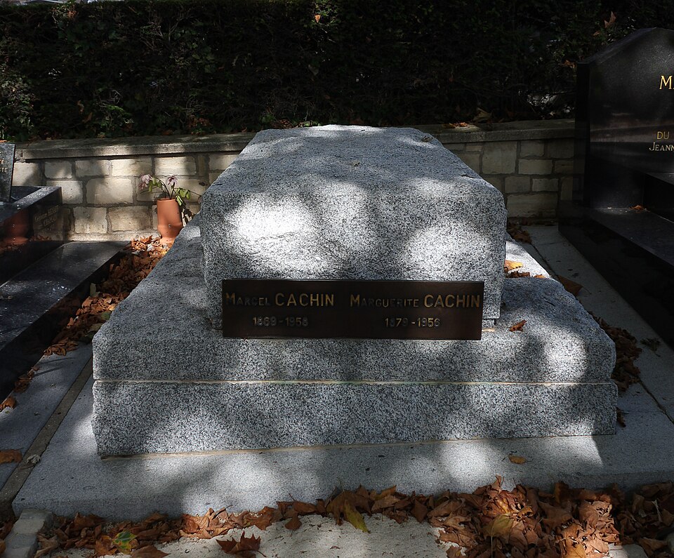 A photograph of Grave of Marcel Cachin