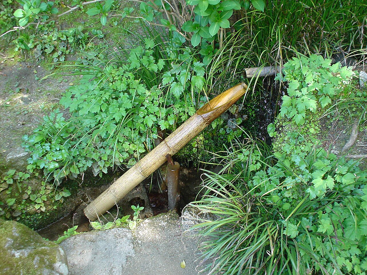 shishi-odoshi