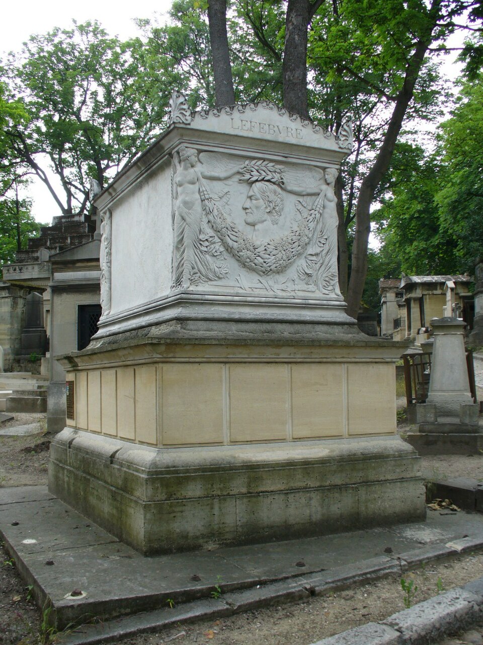 A photograph of François-Joseph Lefebvre's tomb