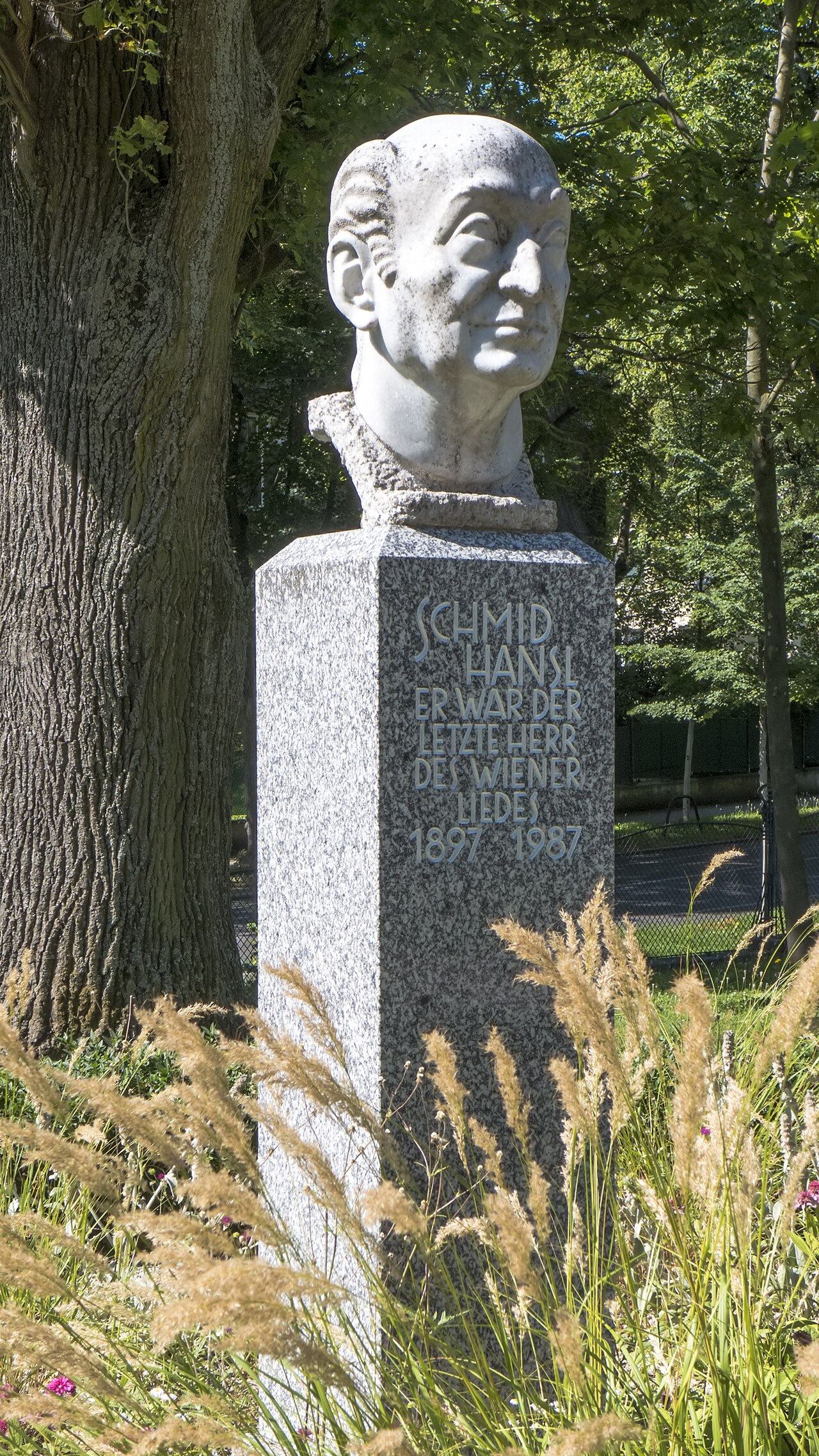 Hansl-Schmid-Denkmal