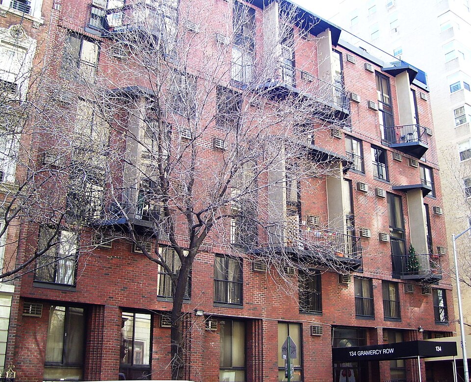 A photograph of Gramercy Park