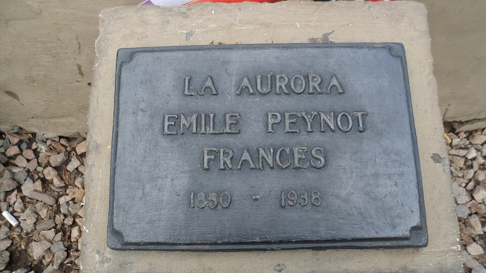 A photograph of Parque La Aurora
