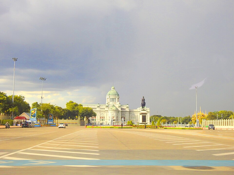 A photograph of Ananta Samakhom Throne Hall