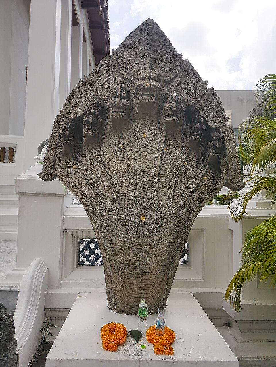 A photograph of Wat Pathum Wanaram
