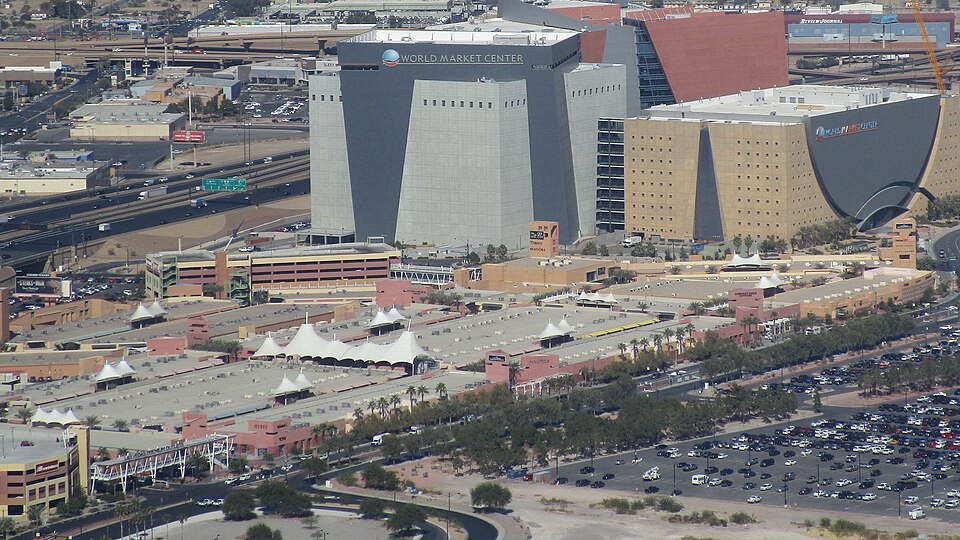 A photograph of Las Vegas Premium Outlets North