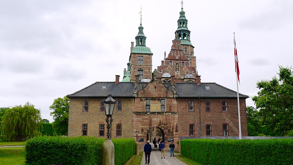 A photograph of Rosenborg Castle
