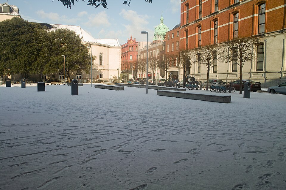 A photograph of Wolfe Tone Square