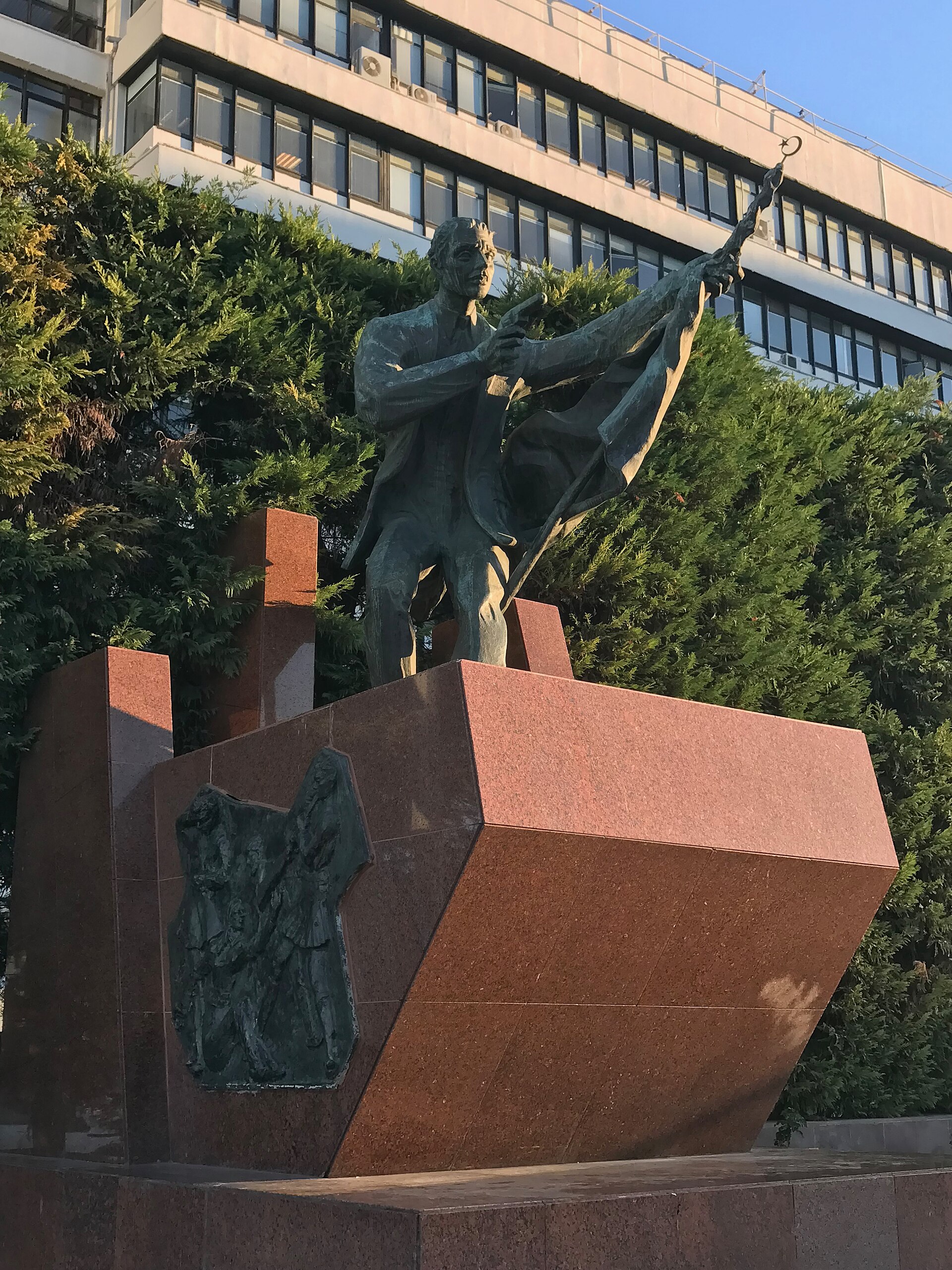 First Bullet Monument 的照片