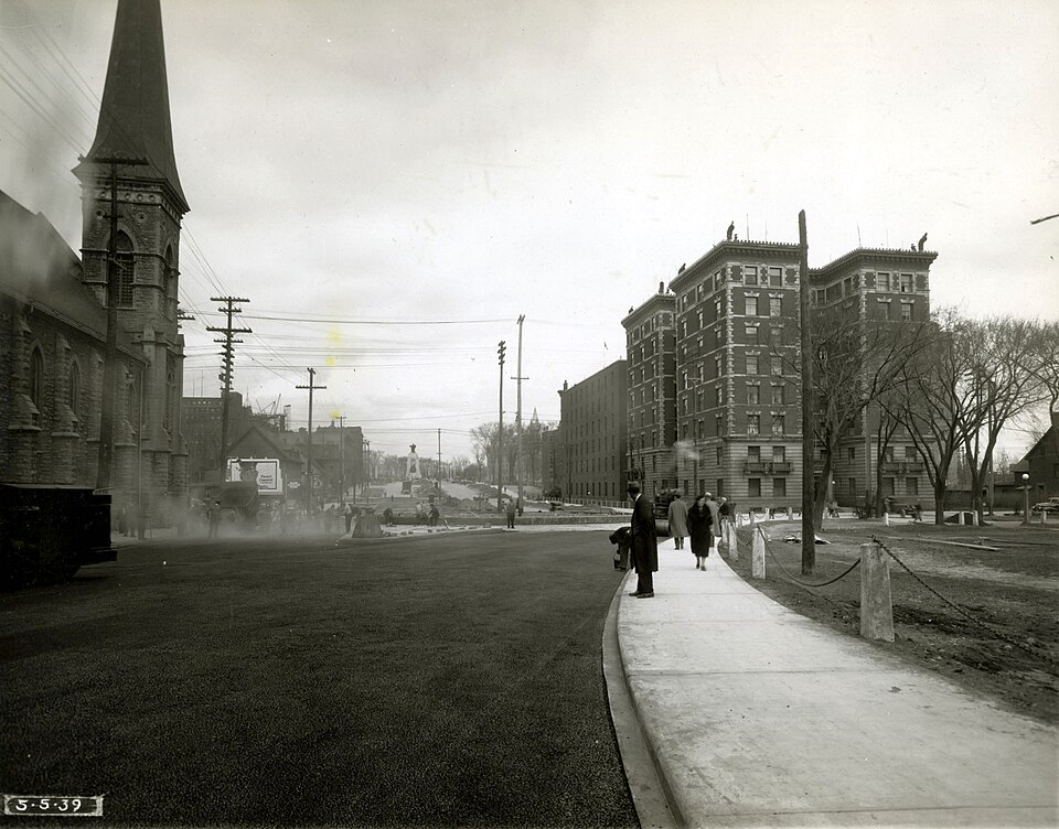 A photograph of First Baptist Church