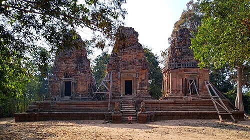 ប្រាសាទបាទជុំ