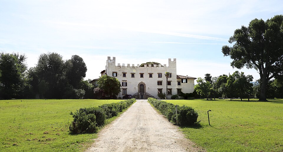 A photograph of Bisarno Castle