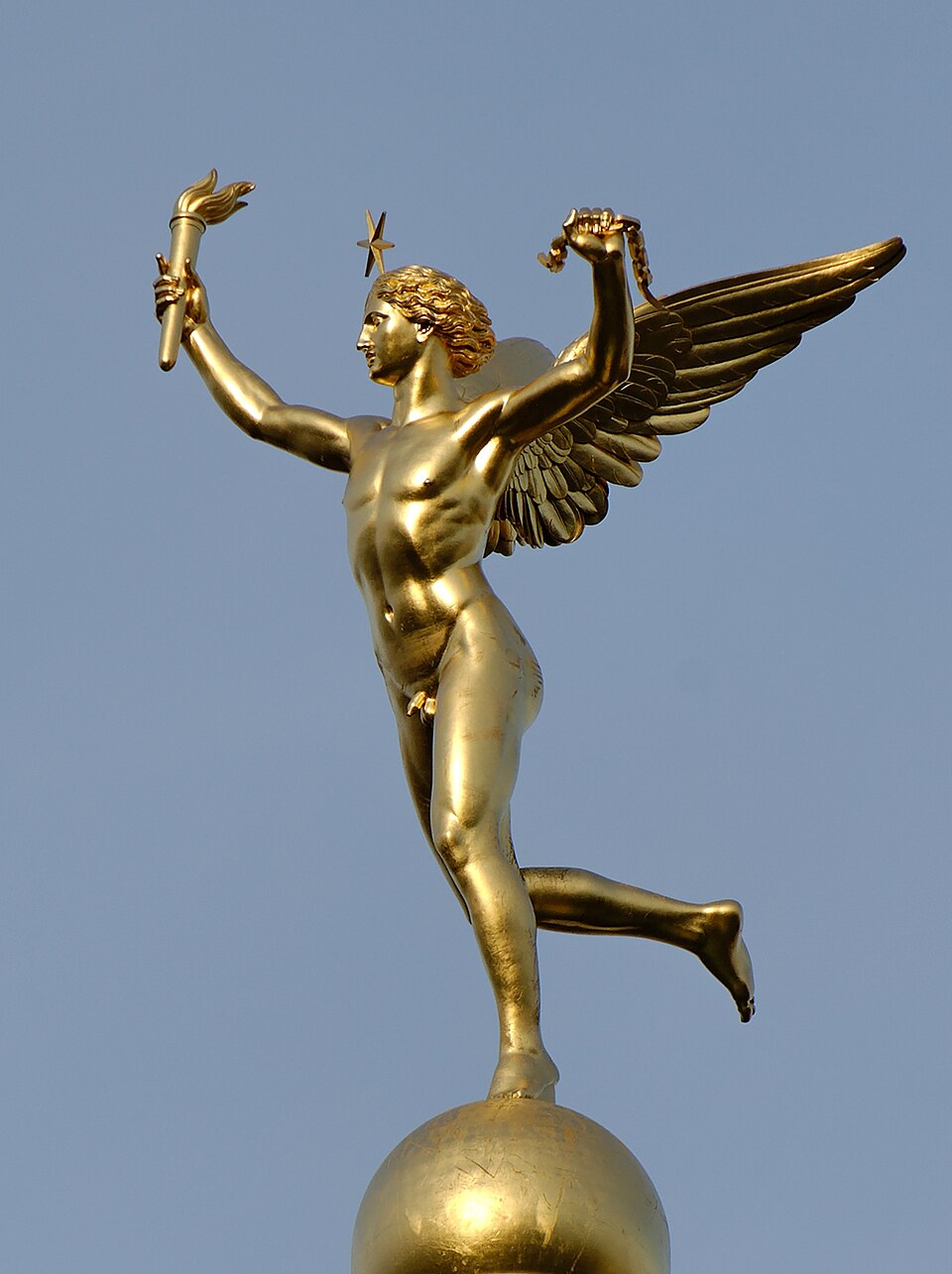 A photograph of Le Génie de la Liberté