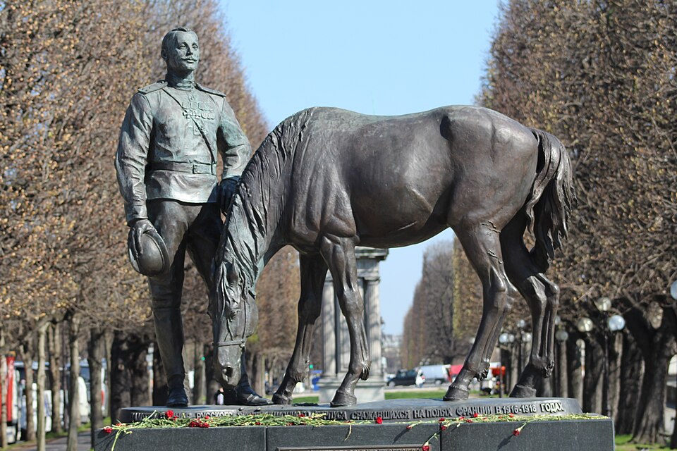 A photograph of Monument to the Russian Expeditionary Force