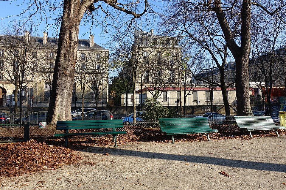 A photograph of square Édouard-Vaillant