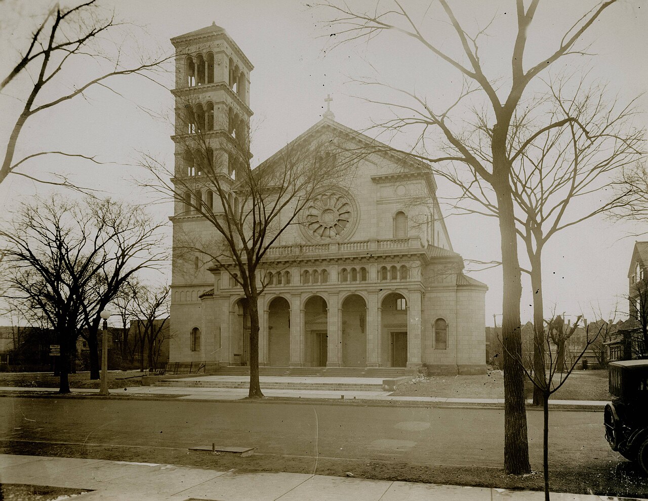 Saint Mary of the Lake Church의 사진