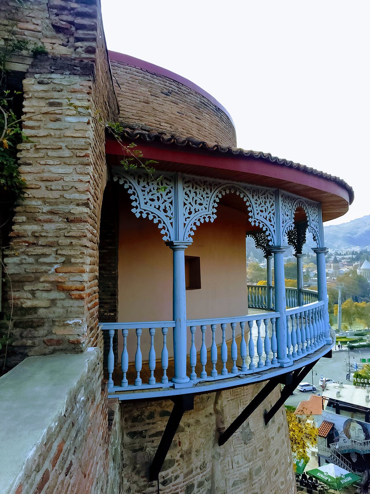 A photograph of Queen Darejan Palace